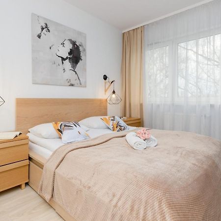 Warsaw Sokolowska One Bedroom Apartament By Noclegi Renters Exterior foto